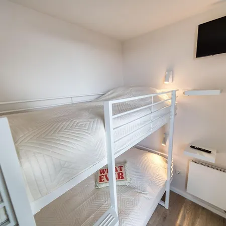 - Haus I, App 0i0604