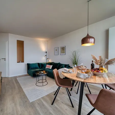 - Haus I, App 0i0604 *
